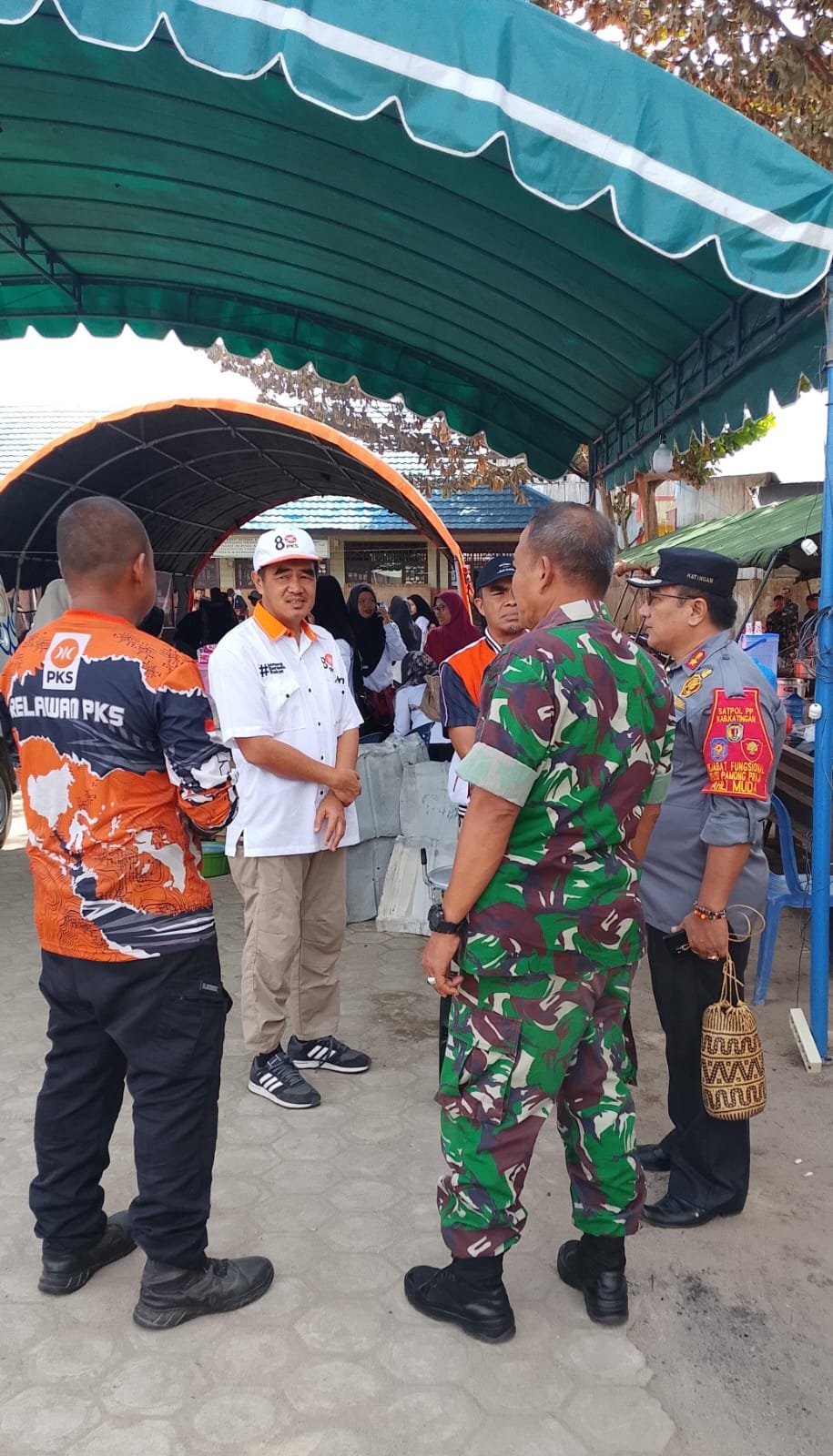 Sirajul Rahman Beri Bantuan dan Semangat untuk Korban Kebakaran Kasongan