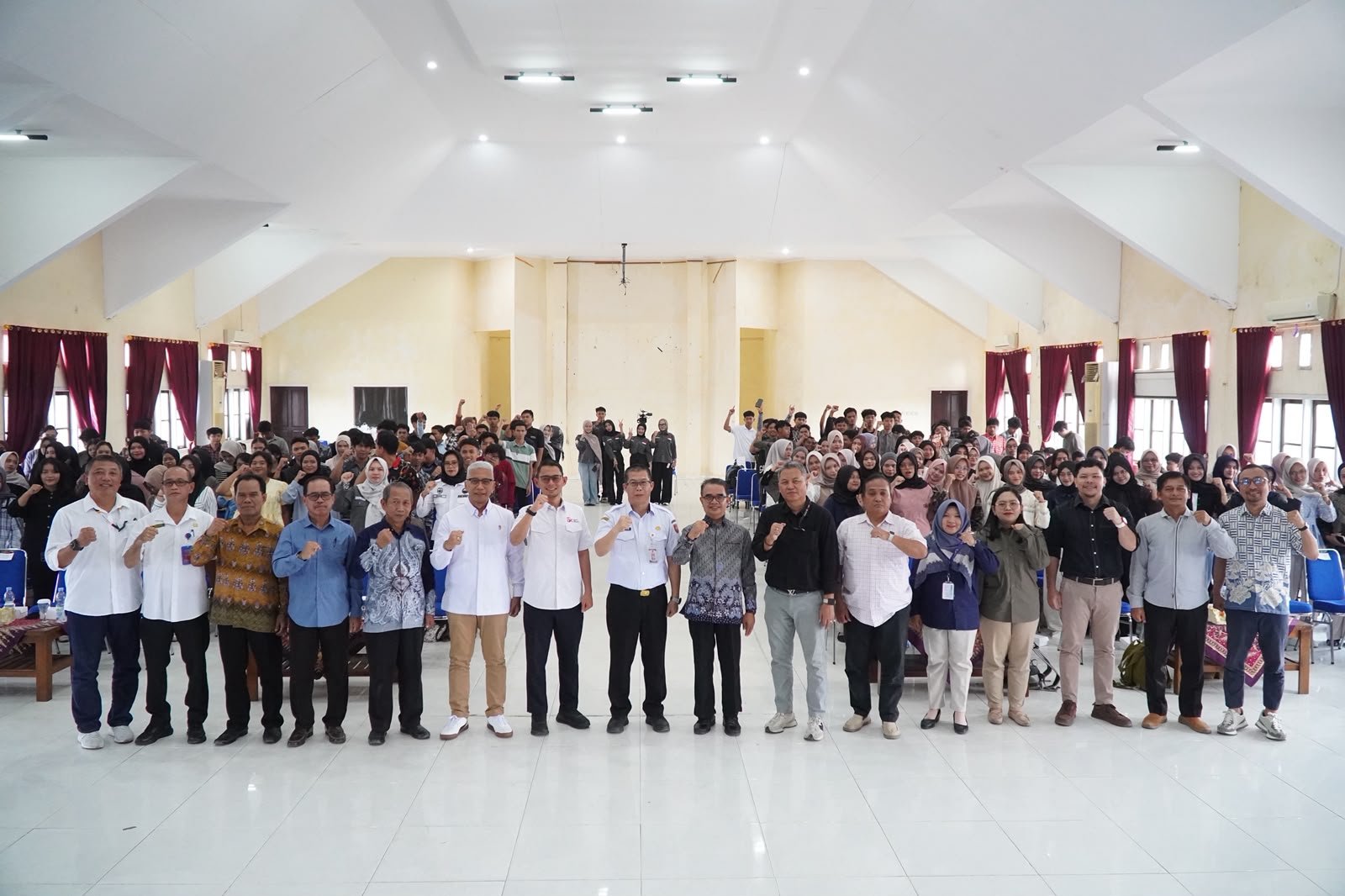 OJK dan BEI Cetak Investor Muda Cerdas di Universitas Antakusuma